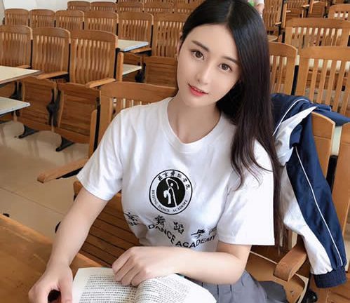 预约广州商务模特微信哪里找,怎么区别真假